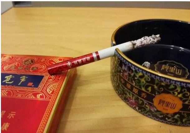 寬窄五糧濃香，香煙邂逅五糧液你值得擁有