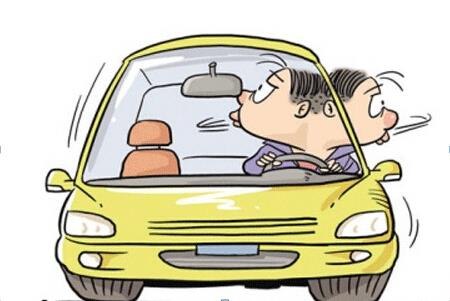 開車抽煙扣分嗎，2018年開車抽煙如何處罰