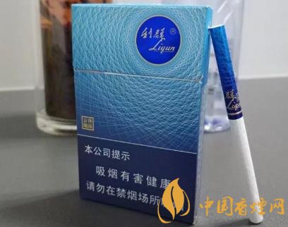 利群休閑系第一款細(xì)支高價(jià)煙僅僅是官方報(bào)價(jià)就達(dá)到了100元一包！